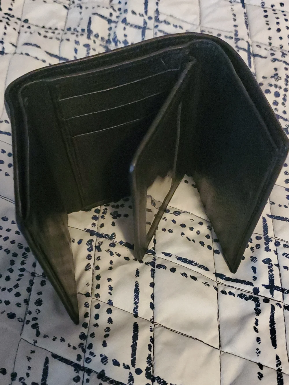 Vintage Black Leather Slim Trifold Wallet